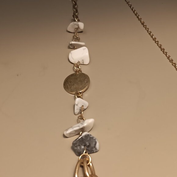 3 pc jewelry lot - marble tones w/ gold tone necklaces & shell earrings - NWT - - Picture 5 of 13